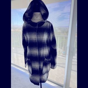 Sanctuary Hooded light weight coat. New  without tag
